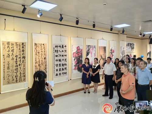 翰墨飄香展風采 文化鑄魂聚合力——南寧市首屆職工文化藝術(shù)節(jié)職工書畫展成功舉辦